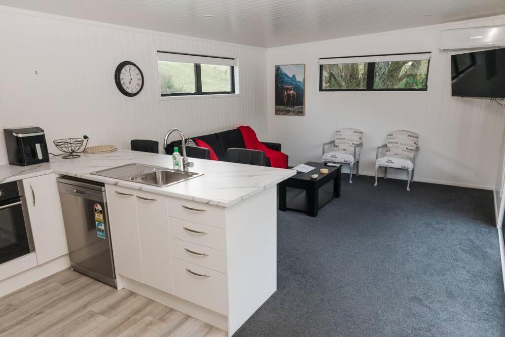 Apartmán Bombay Hills Modern Retreat Auckland Exteriér fotografie